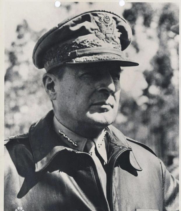 抗美援朝初,麦克阿瑟执意炸掉鸭绿江大桥,为何美国始终不敢下令