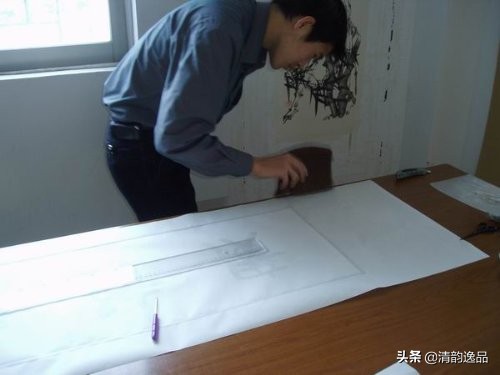 字画木框手工装裱全过程,字画装裱浆糊制作全过程视频