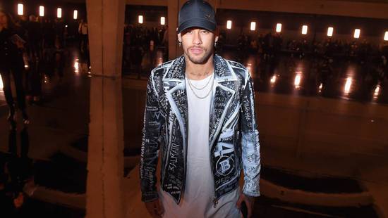 内马尔为什么这么出色,内马尔变坚强