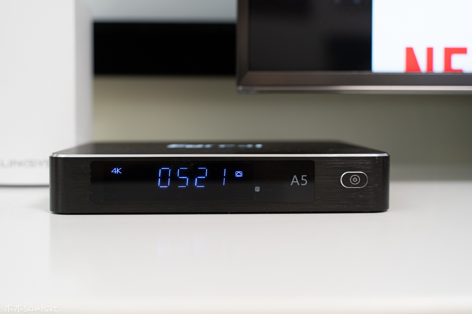 8000块的4K投影仪效果怎么样,800元的1080p的投影仪