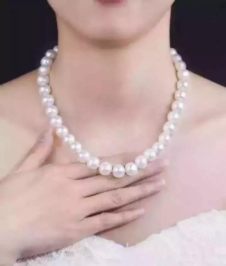 珍珠怎么选才能选到天然的好珍珠,珍珠首饰怎么选