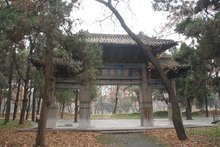 此地3000亩，只葬了一个家族，拥有10万多座坟冢，94年申遗成功