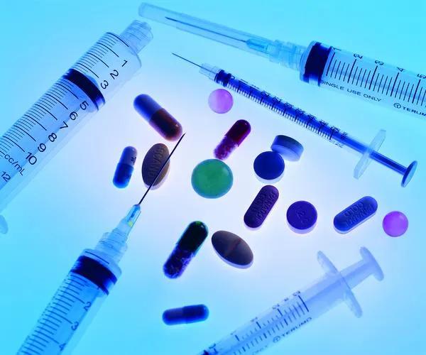 绝经情绪低落要怎么调理,女人绝经骨质疏松腰痛到底有多疼