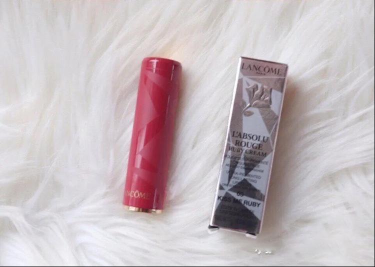 阿玛尼和兰蔻口红哪个好看推荐色,豆沙色口红品牌手感最好