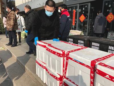 疫情无情人有情爱心蔬菜送一线,疫情无情民生有爱送菜到家暖人心