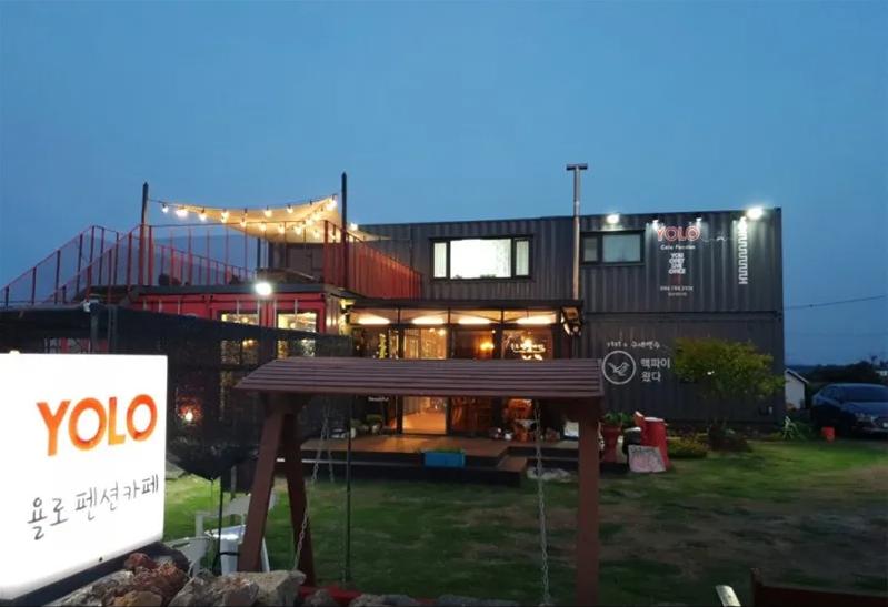 极简集装箱咖啡屋,怀旧音乐餐吧装修效果图