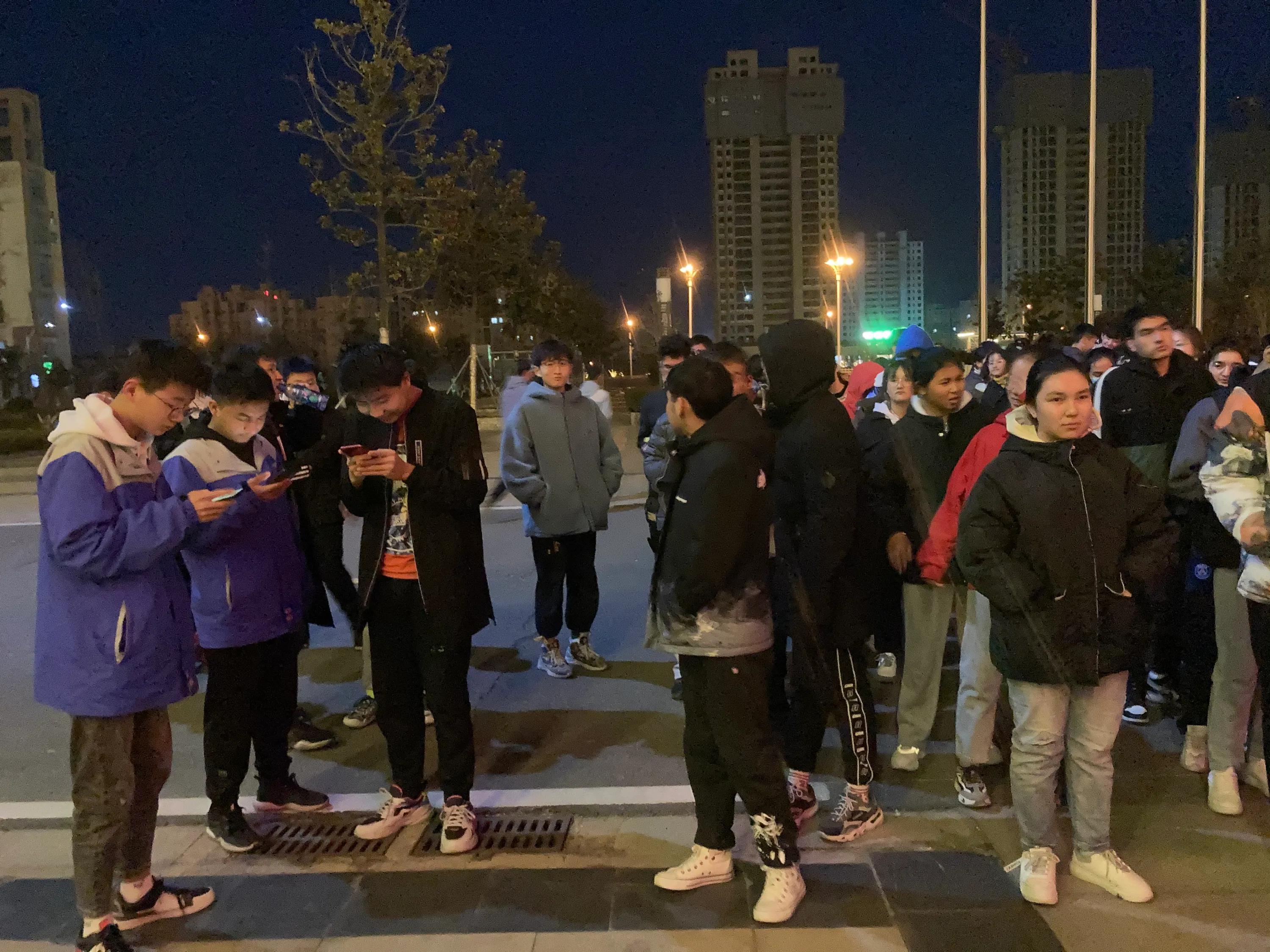 No.175(02-09)蒋校讲座视野开校园活动显精彩