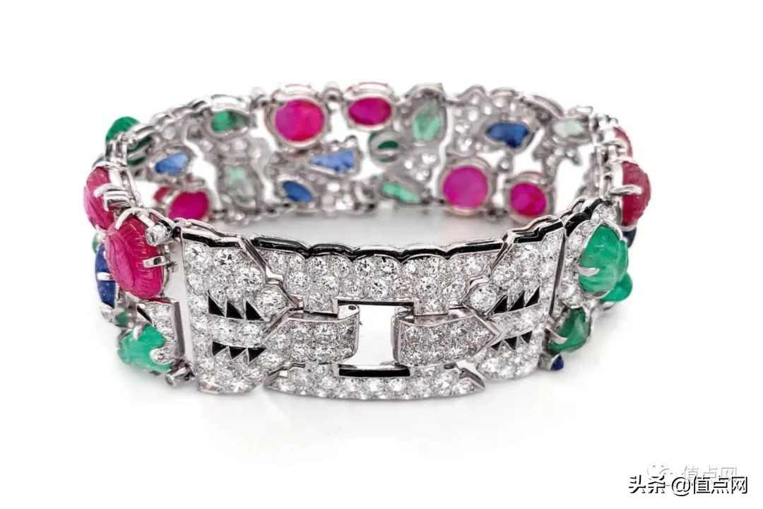 卡地亚黄金手链86万,卡地亚手链2400元