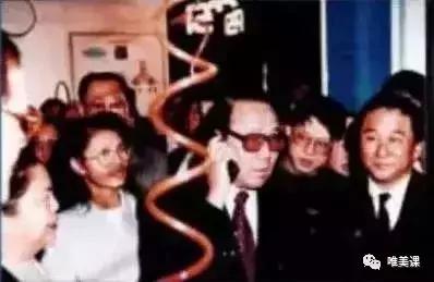 手机发展看似很快其实很慢,手机的发展已经进入瓶颈期了