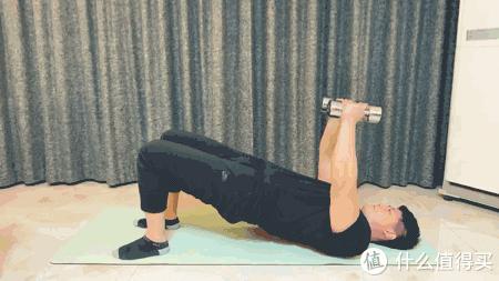 1对5公斤的哑铃怎样练爆三角肌,哑铃训练动作大全新手在家