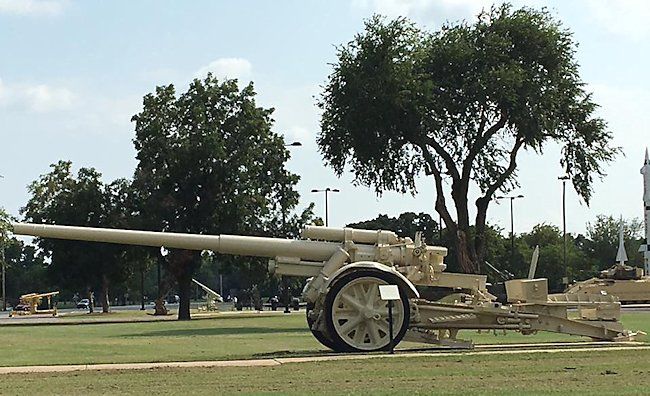 虎王坦克与二战最强*战野**火炮的集合体：探秘德国虎式自行火炮