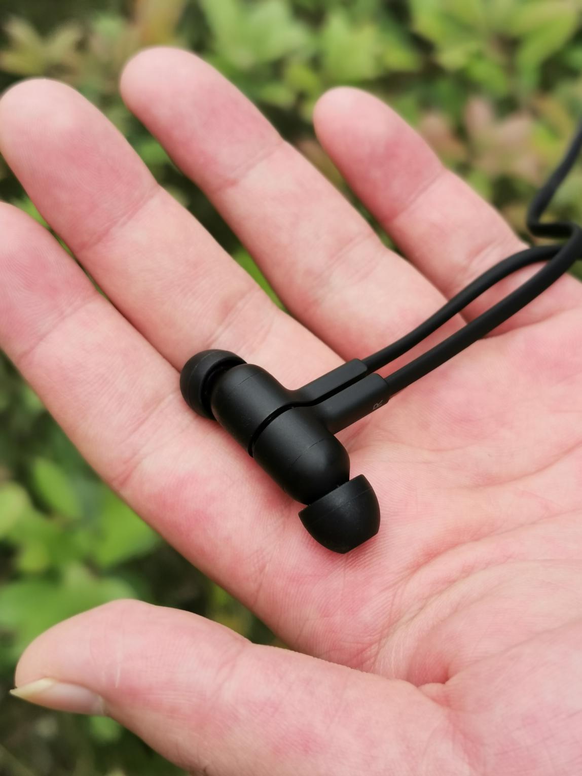 一款适合毕业旅行的耳机上手评测，快充这个功能我很喜欢