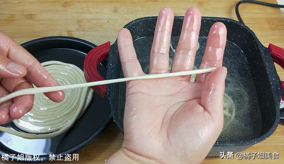 面条我从来不买，教你秘制新做法，一根面煮一锅，连吃10天也不腻