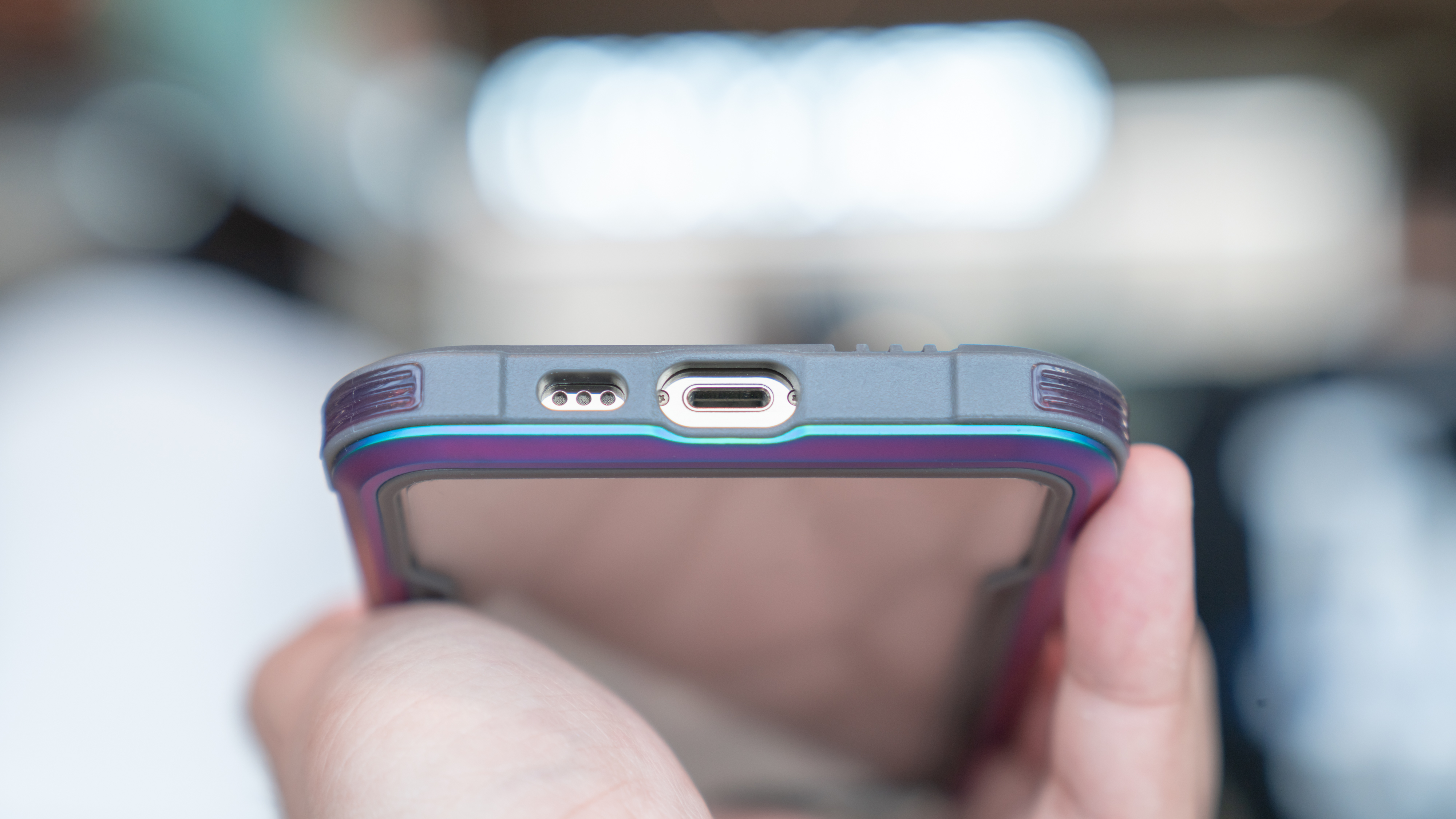 能让AppleCare+都赚不到钱的Defense决色小彩壳到底有多能摔？