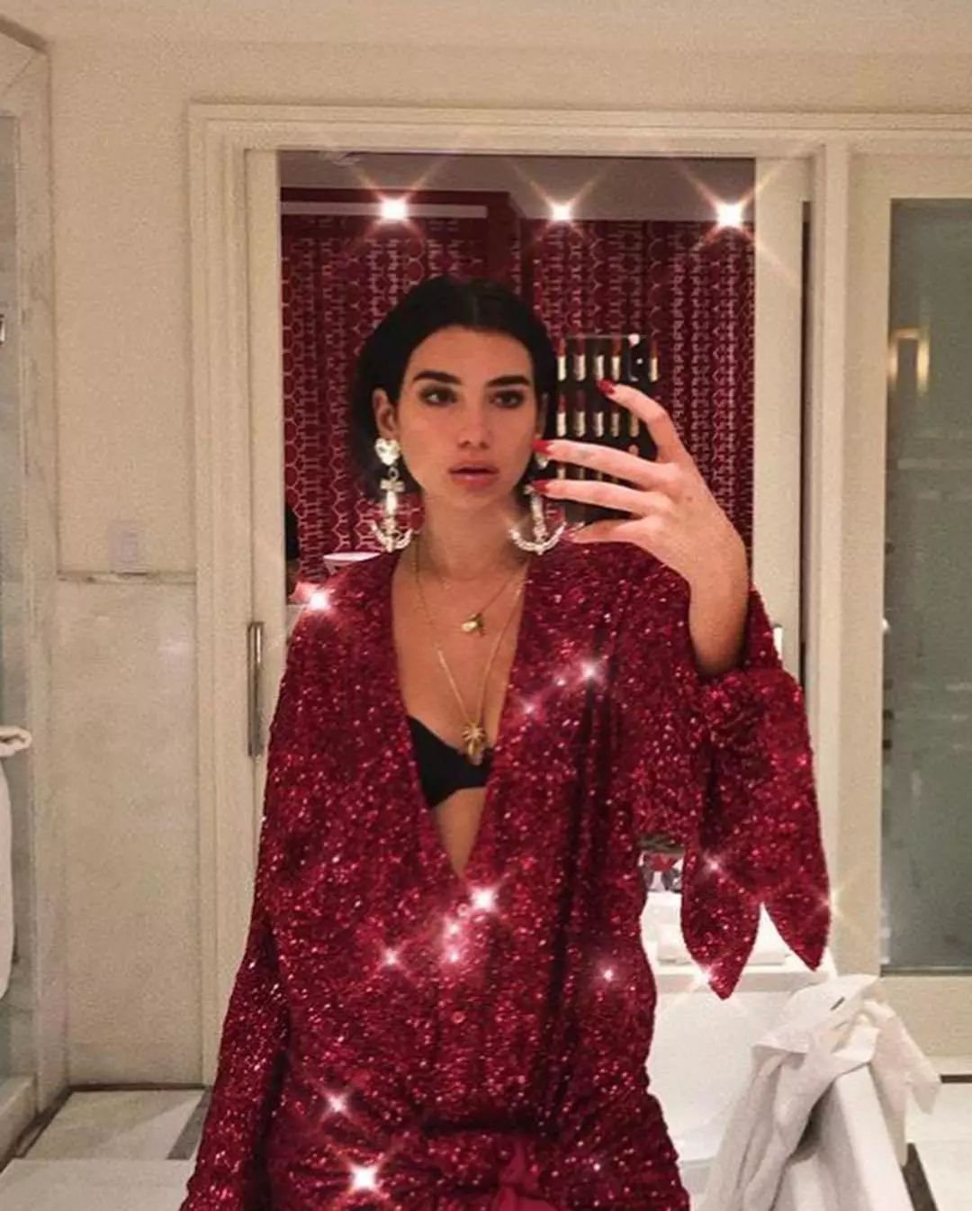 明星同款耳夹无耳洞,没有耳洞的明星是怎么戴耳环的