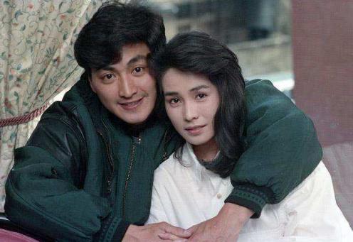 展昭何家劲被关押,展昭为救包拯闯禁宫