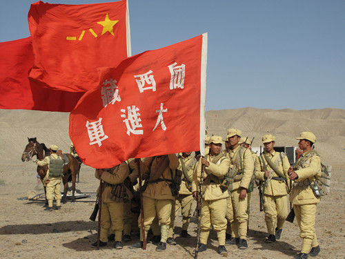 被毛*东泽**誉为“盖世英雄”，李狄三和进藏先遣连，绝望中坚守使命