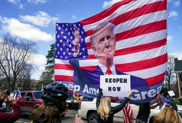 特朗普真的不靠谱,特朗普真的笨吗