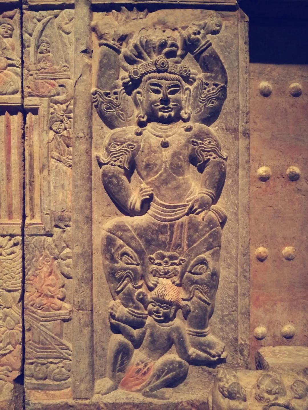 西安挖出古墓历史人物,考古发现一个石棺的故事