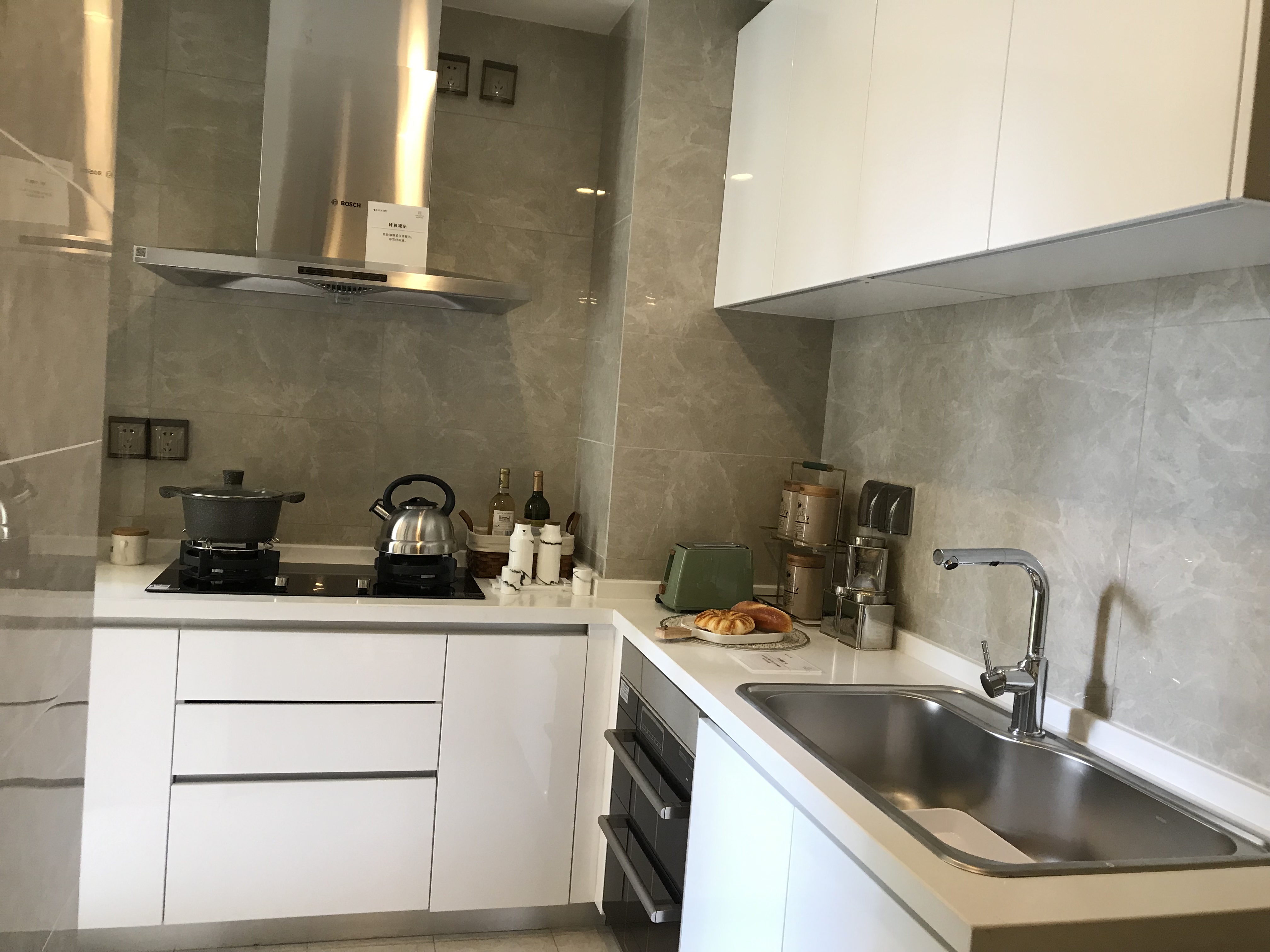 昆明最北边“生态+教育”双拼大盘国企首作与一站式学校隔街相望