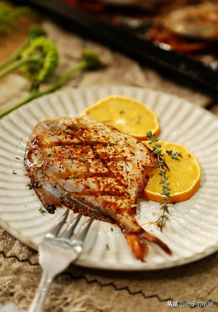 一种既好吃刺又少还不贵的鱼,最适合烤着吃的淡水鱼