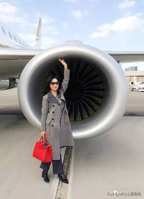 母亲节买束鲜花送妈妈,母亲节送妈妈一个皮包