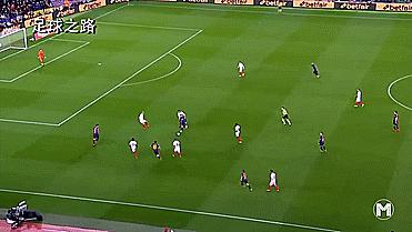 足球跑位传球教学基本功,足球怎么传球新手教学