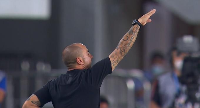 中超再现争议判罚视频,中超新赛季山东鲁能费莱尼