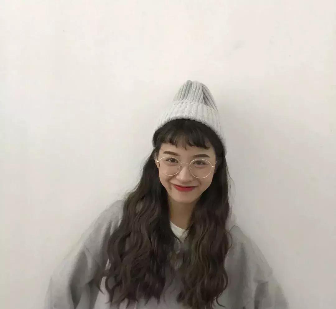 大饼脸买什么帽子,大饼脸戴什么帽子好看