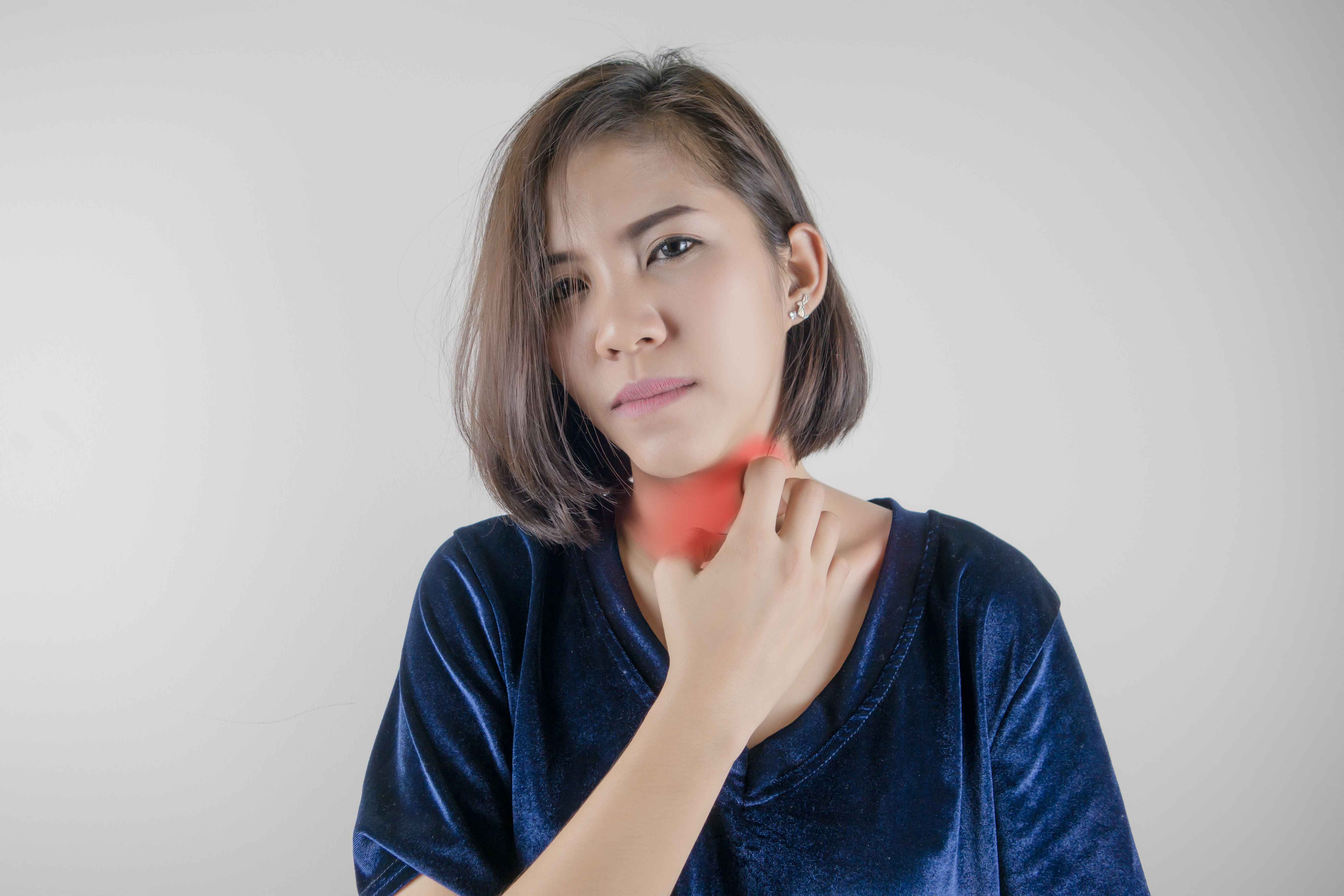 嗓子突然嘶哑与癌症有关吗,嗓子有癌症的早期信号