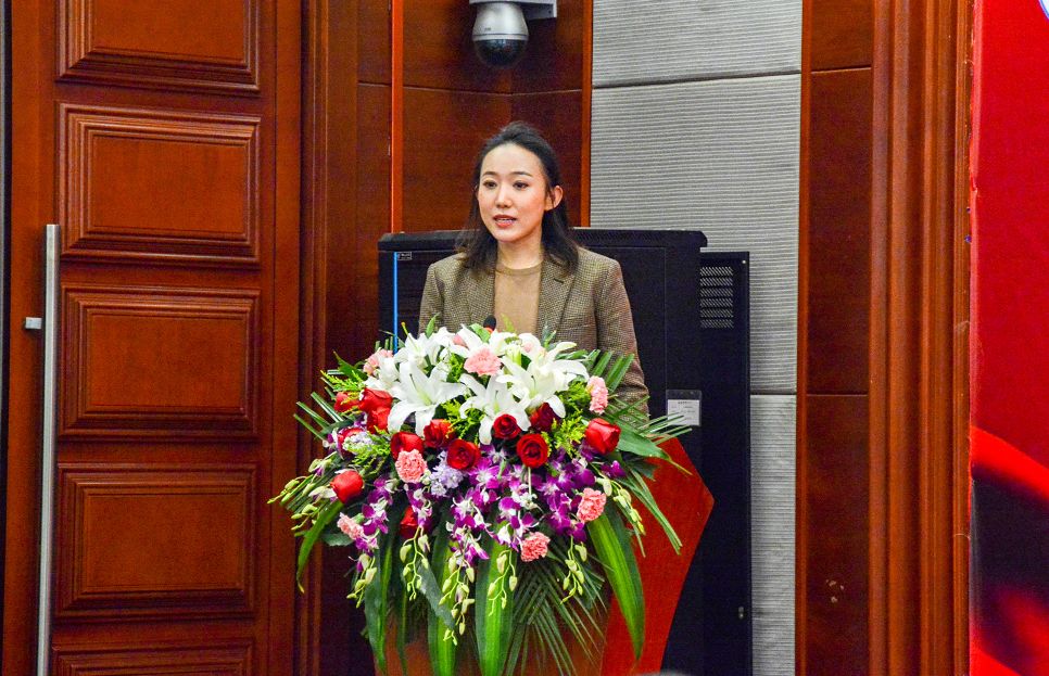 中甲贵州恒丰文筱婷,中甲美女老板文筱婷