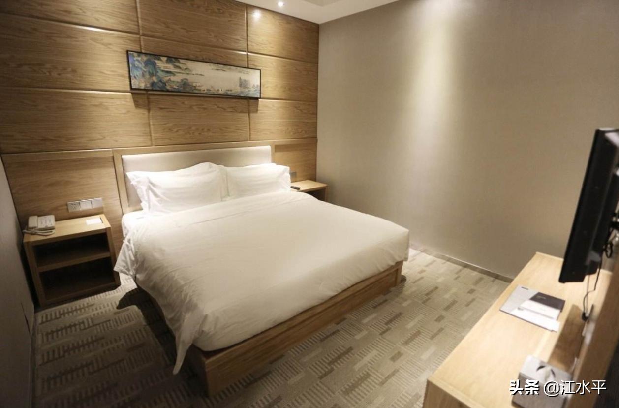 卧室窗户装修效果图没有飘窗,没有落地窗的卧室怎么装修好看