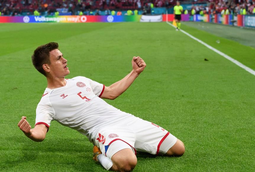 贝尔带领威尔士遗憾的出局,威尔士输了贝尔的反应