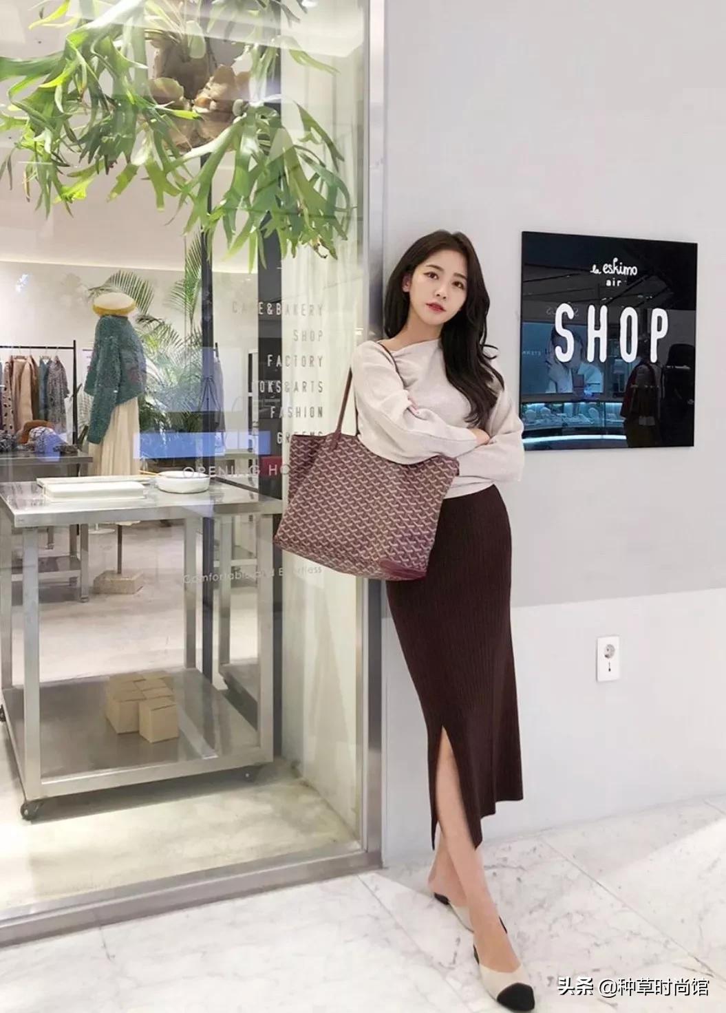 秋冬新款上新卫衣穿搭,今秋更流行卫衣裙