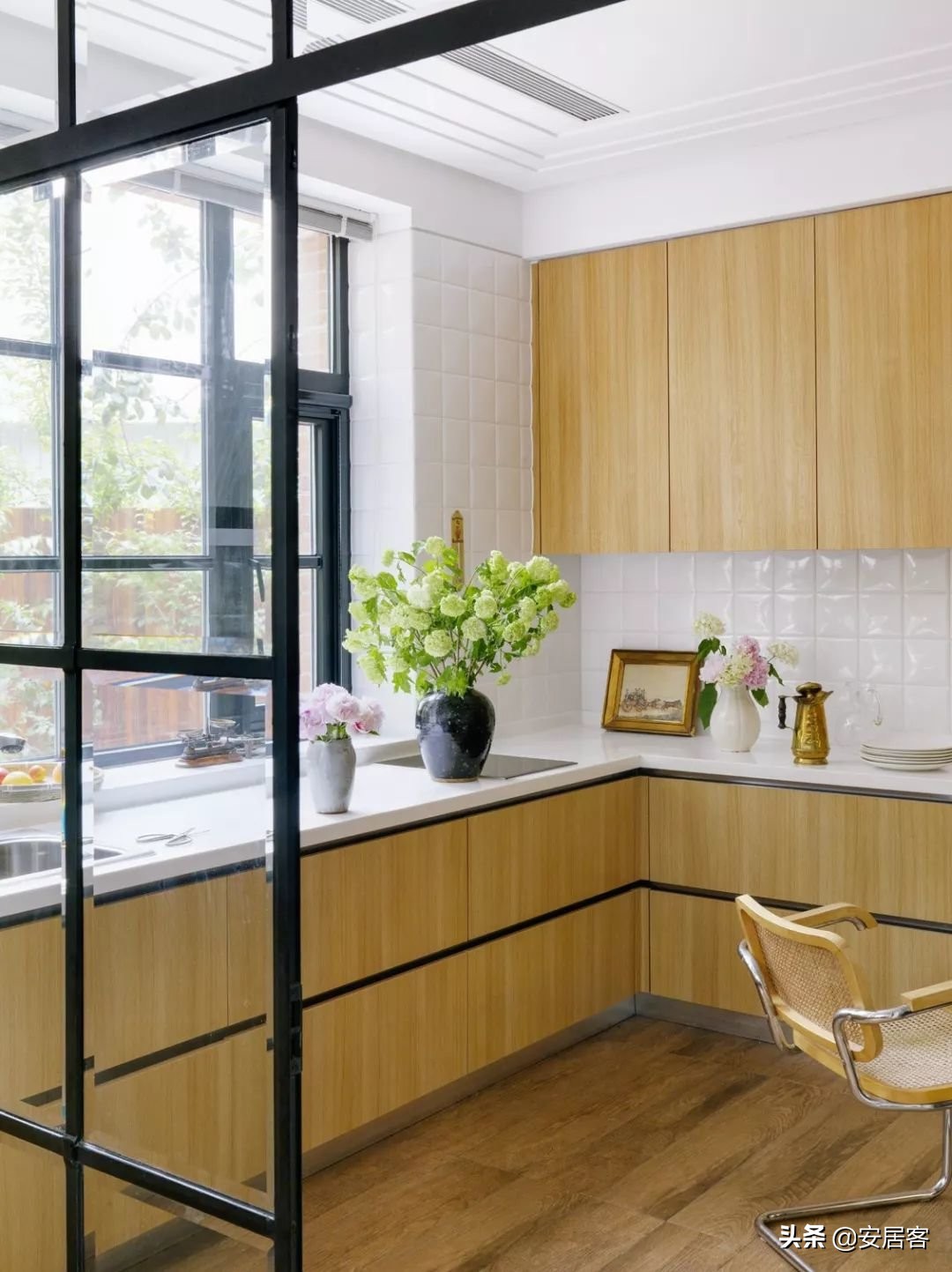 萧敬腾家里八层楼,萧敬腾的家究竟有多豪华