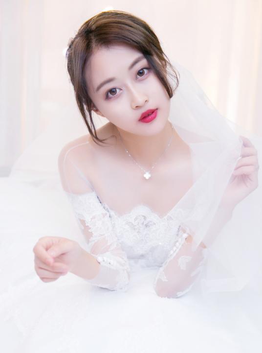 孙侨潞去世前住所曝光，衣帽间全是奢侈品，月租3万养好几只宠物