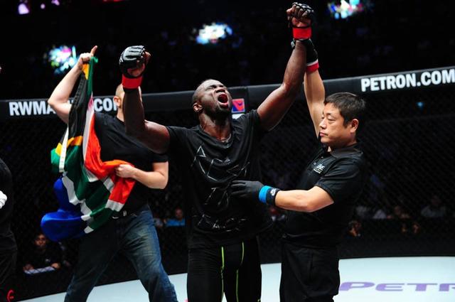 杨茁对战泰拳王,杨茁输给泰拳王视频