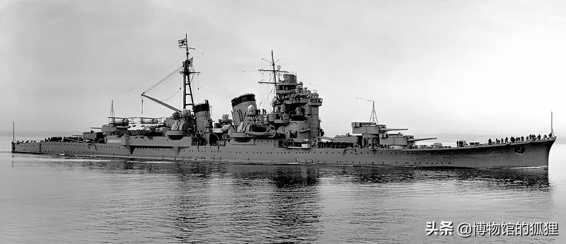 坑了日本海军的“造舰之神”：日本重巡洋舰，碰到鱼雷几乎速沉