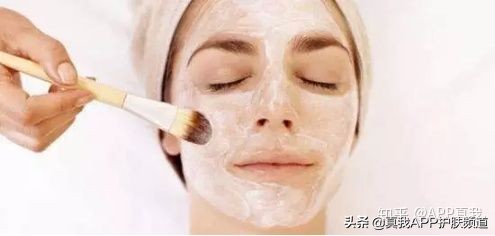 脸上毛周角化长闭口怎么办,毛周角化和粉刺有什么区别