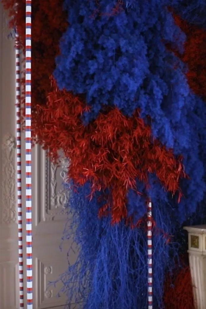 大型真香现场！爱马仕口红真的来啦！网友“设计一言难尽”