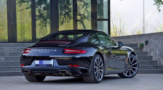 保时捷911跑车回头率,保时捷帕拉梅拉和911回头率