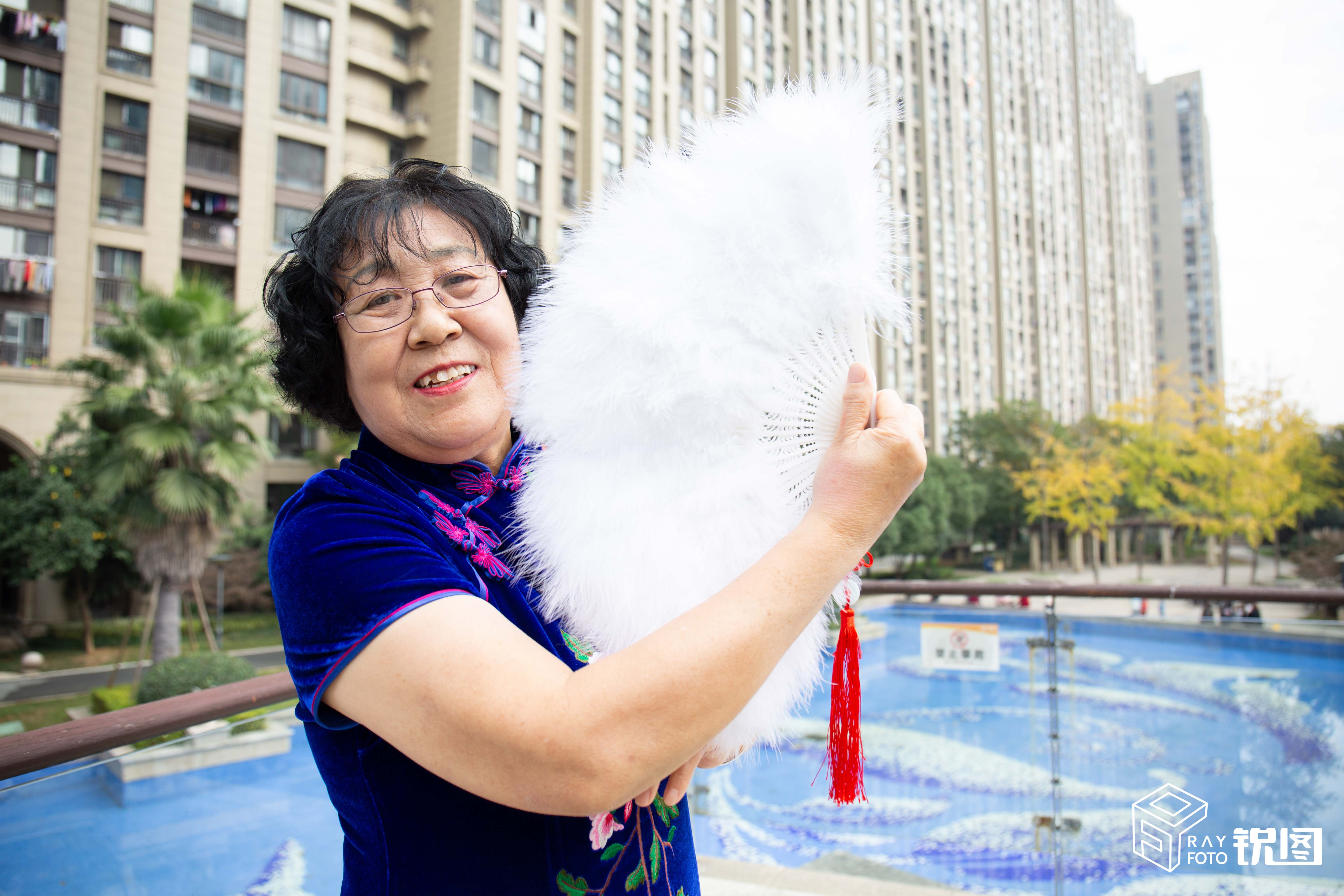 三个时尚奶奶,三个老奶奶创业