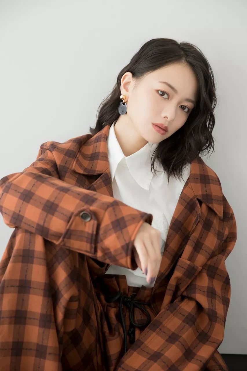 明星小鲜肉恋情,日本明星恋情曝光照片