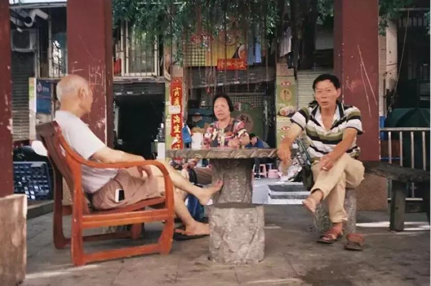 深圳歧视链：凭什么关内瞧不起关外？罗湖又看不上南山？