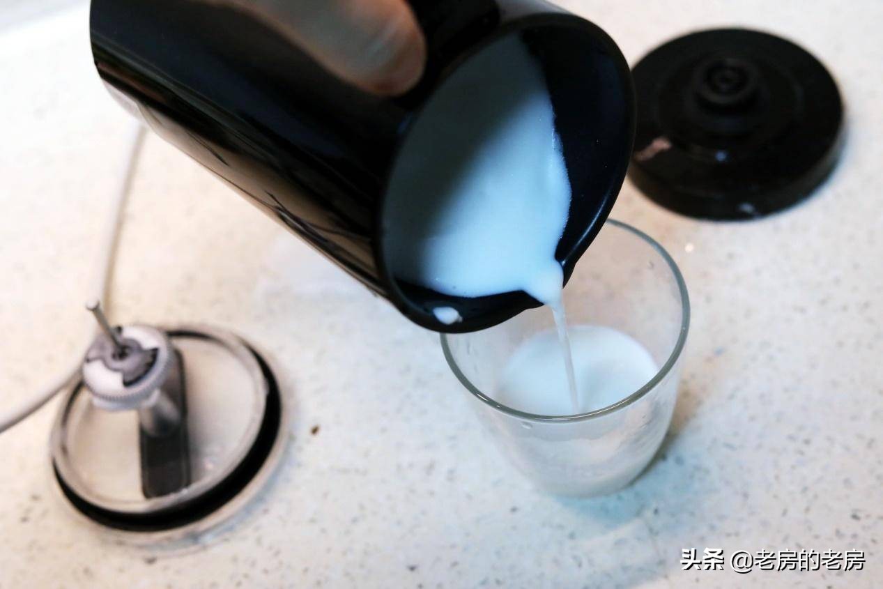 在家喝卡布奇诺，你需要一台什么样的咖啡奶泡机？