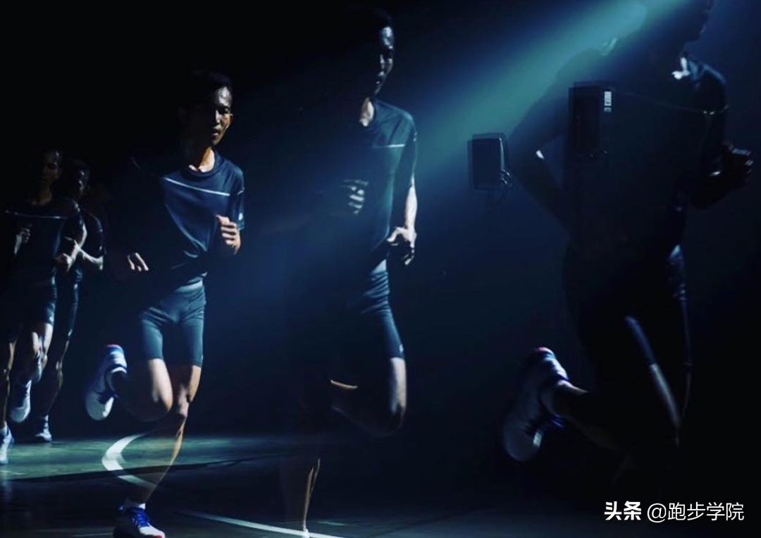 每天跑步3分钟21天学会正确的跑姿,跑步正确的跑姿180步频教学