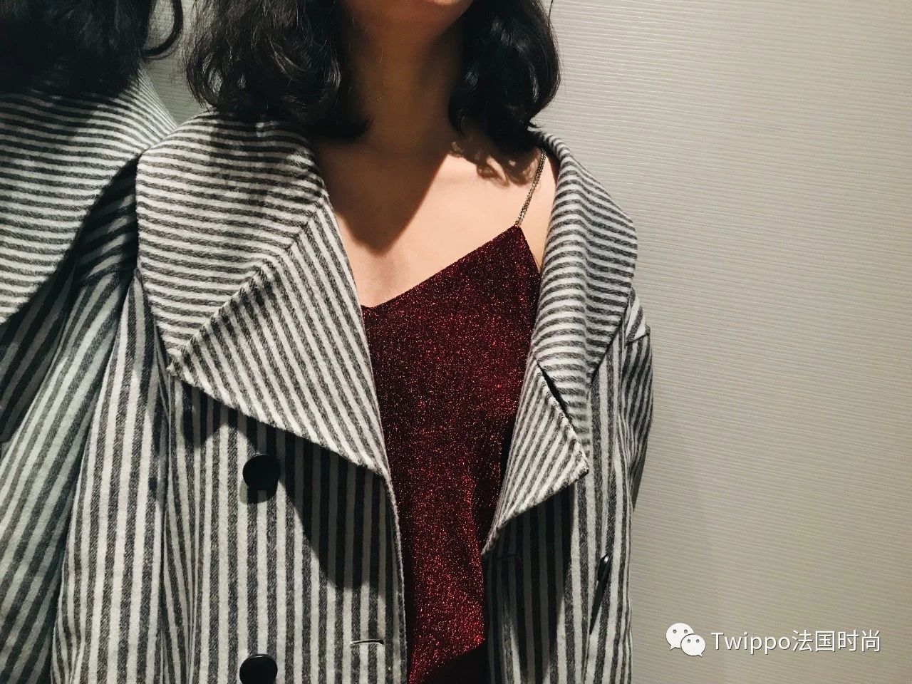 过年穿搭试衣间示范照着穿就对了,初秋试衣间玩转穿搭新潮流