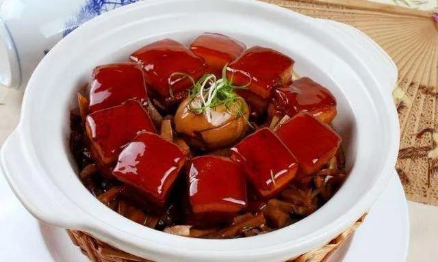 苏轼关于酒的诗有多少首,苏轼望江南超然台作诗酒趁年华