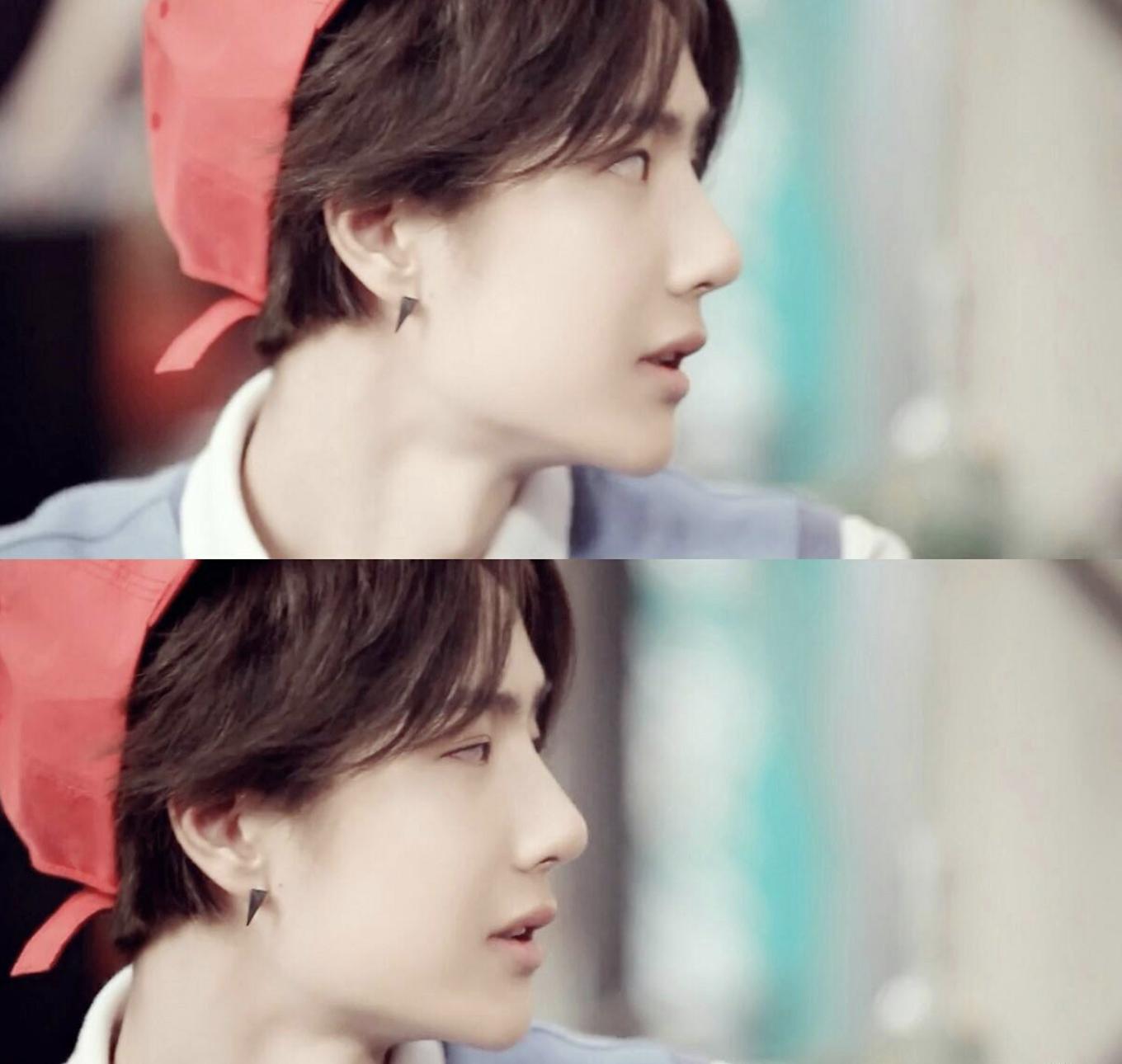 王一博牛仔服棒球帽舞蹈,王一博穿黑色短袖戴渔夫帽拿滑板