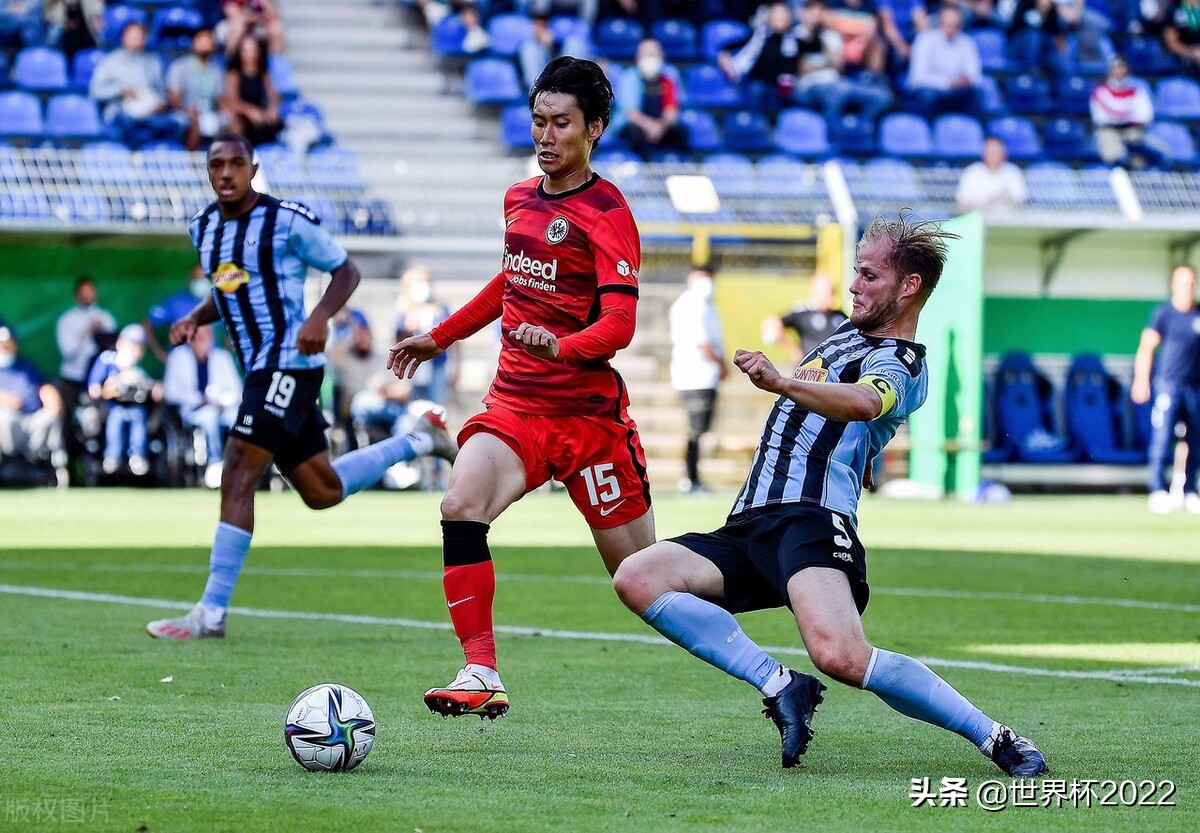 日本男足不敌阿曼,12强赛日本男足